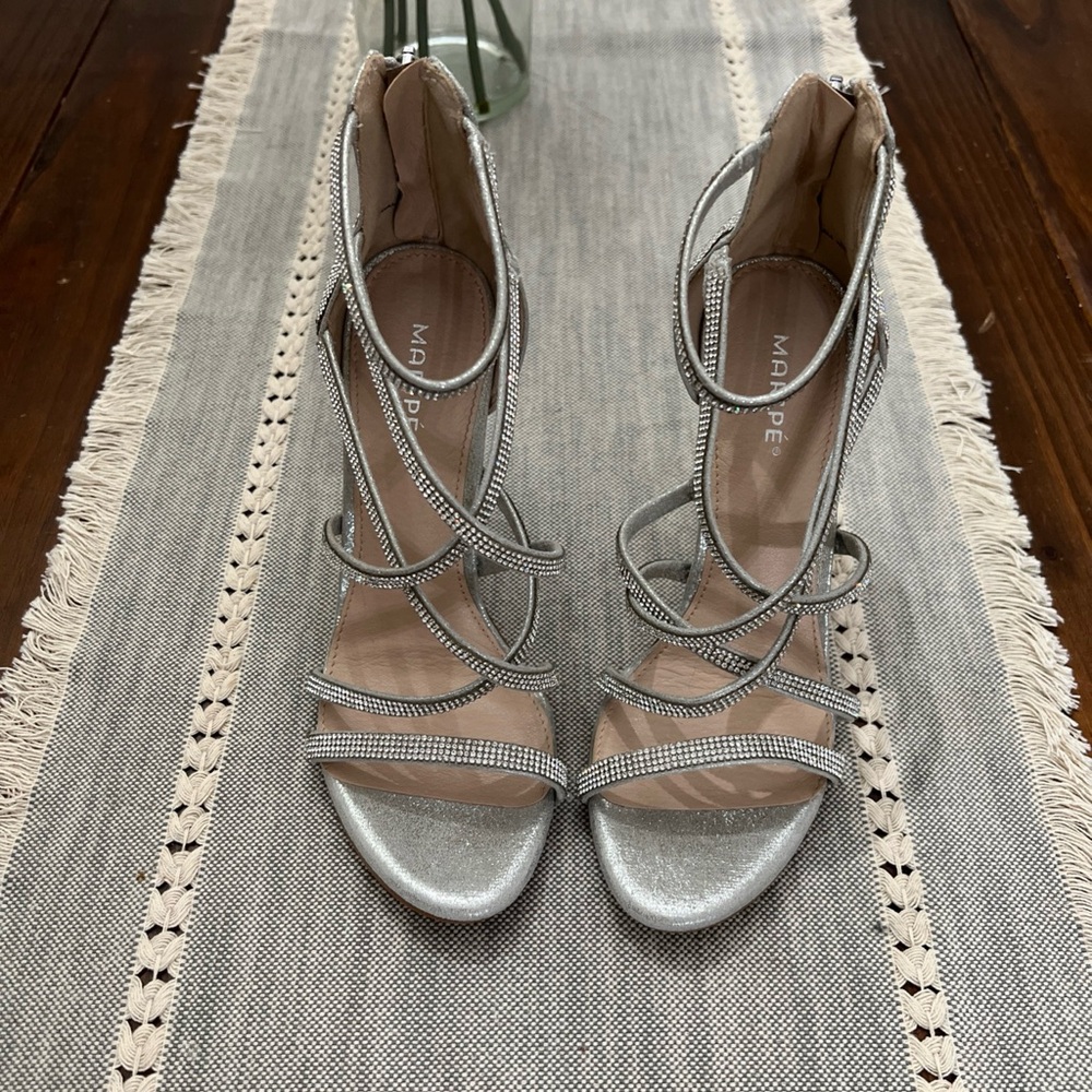 Women's Metallic Silver Sequin Ankle Strap Heel Faux Leather Shoes Sz 8M